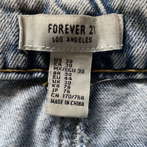 Forever 21 concert shorts size 30 - Picture 5 of 5